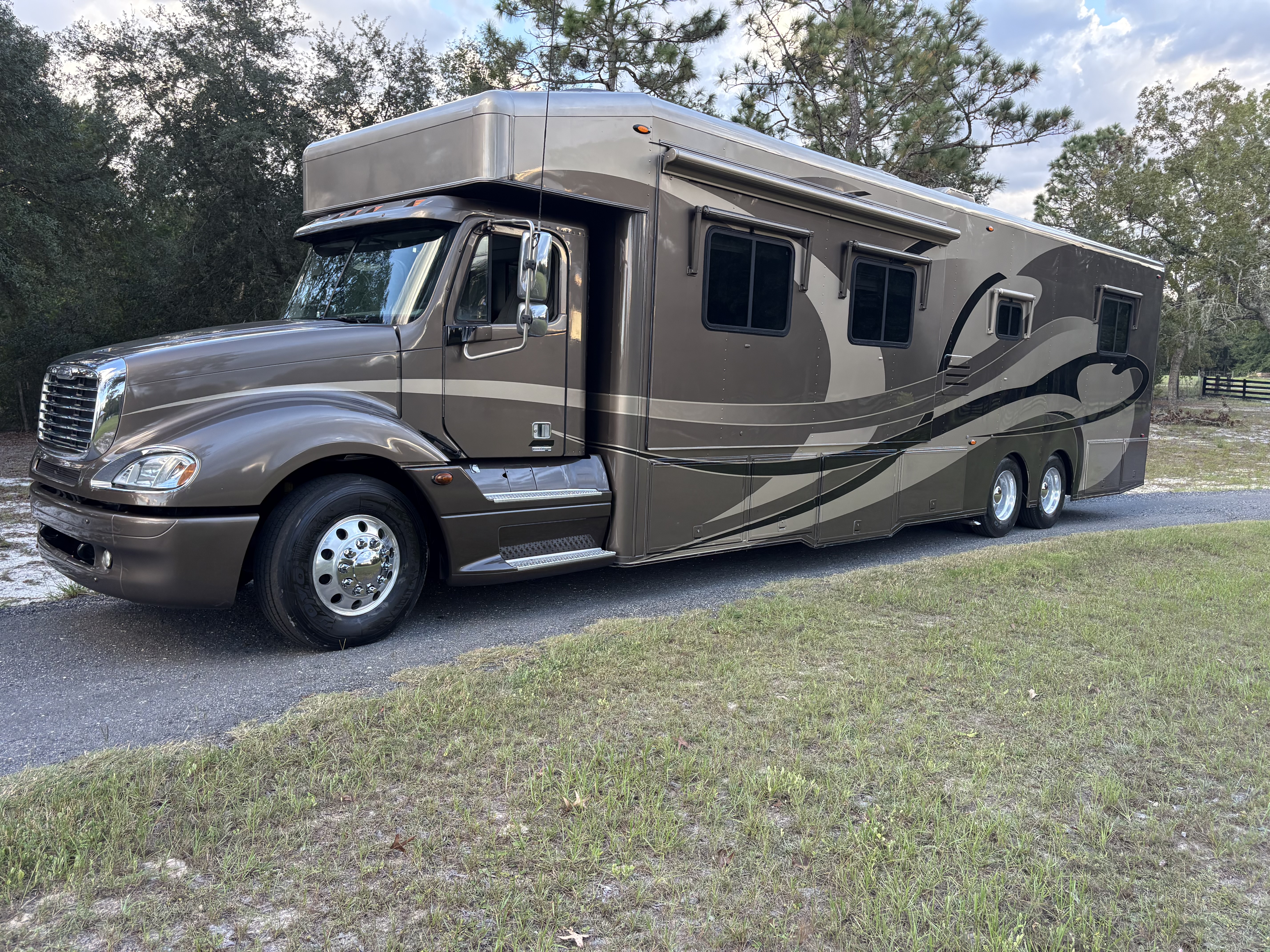 Used 2007 NRC 45' Motorcoach